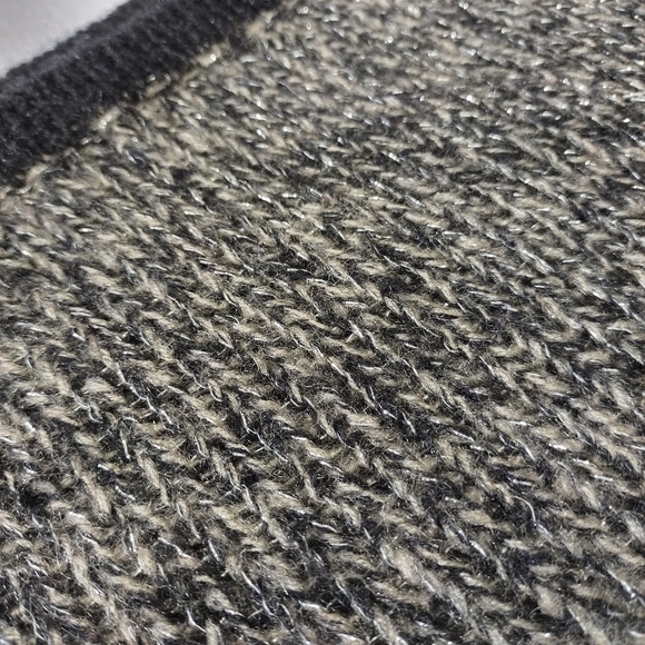Cato Women's Gray Black Silver Sweater Size L - Picture 7 of 9
